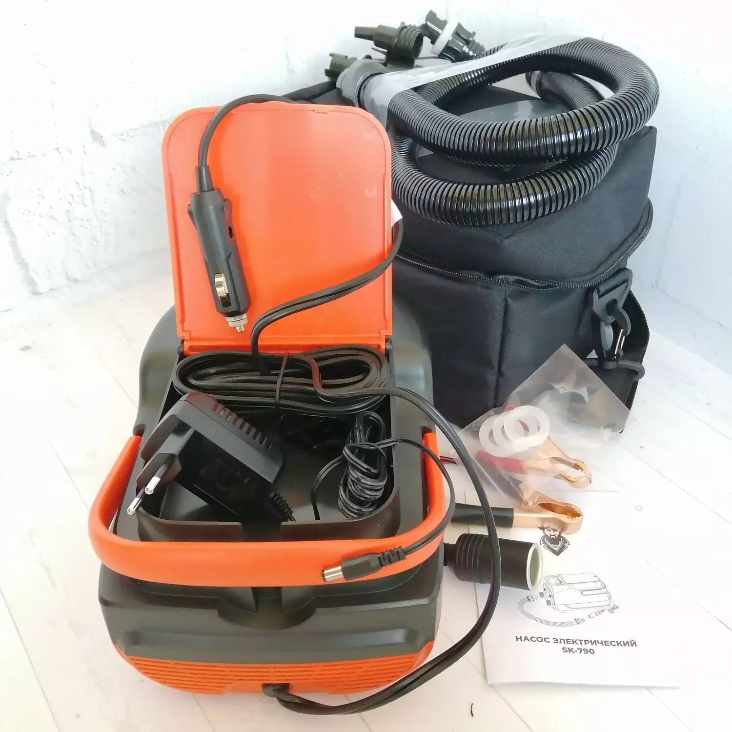 Насос электрический со встроенной АКБ Skipper SK 790