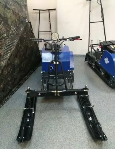 детальная картинка товара миниснегоход дельта 2 с лыжным модулем