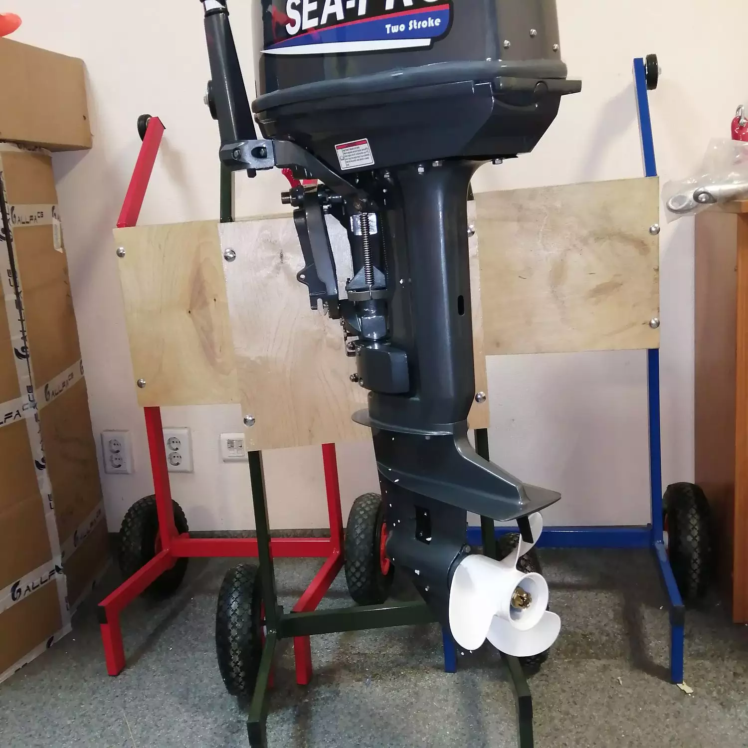 детальная картинка товара грузовая тележка для лодочного мотора